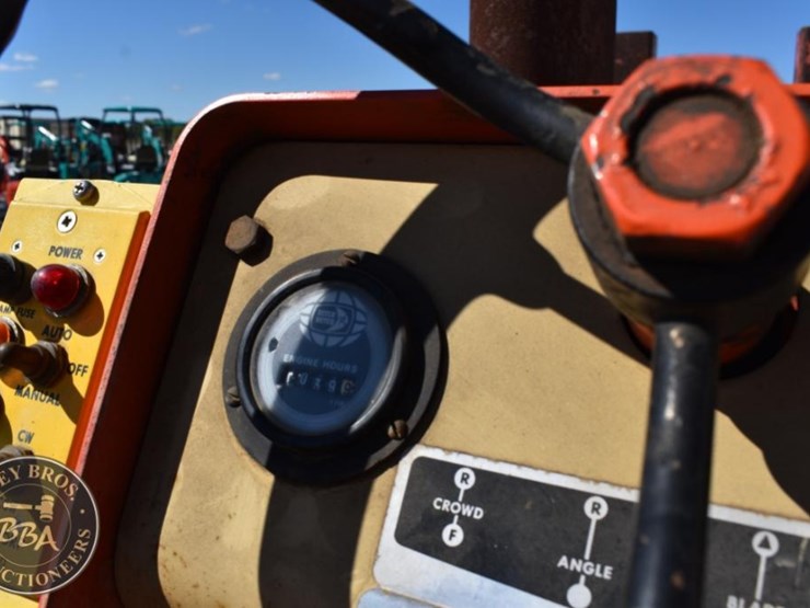 ditch-witch-r65-image-26