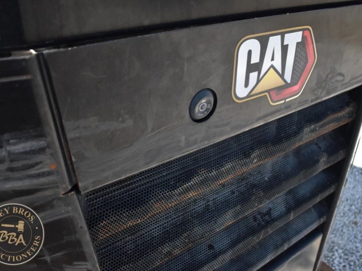 2019-caterpillar-242d3-image-43