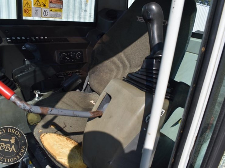 2018-takeuchi-tb290-image-15