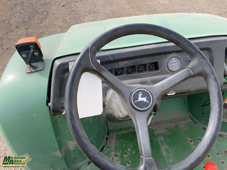 john-deere-gator-image-13