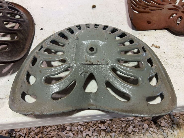 (3)-cast-iron-seats-image-10