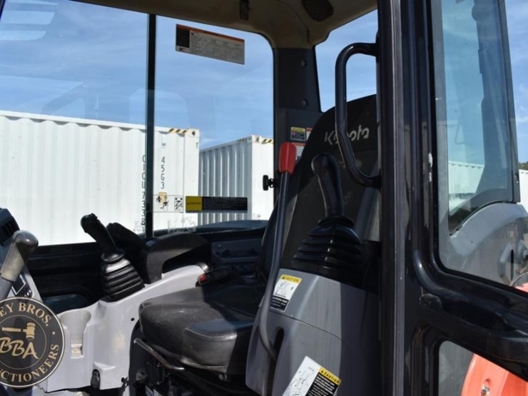 2017-kubota-kx057-4-image-10