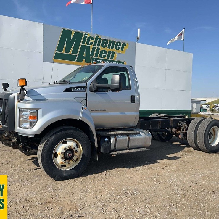 2017 FORD F750
