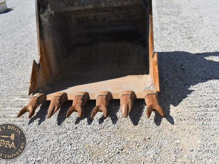 2023-komatsu-pc360-lc-11-image-52