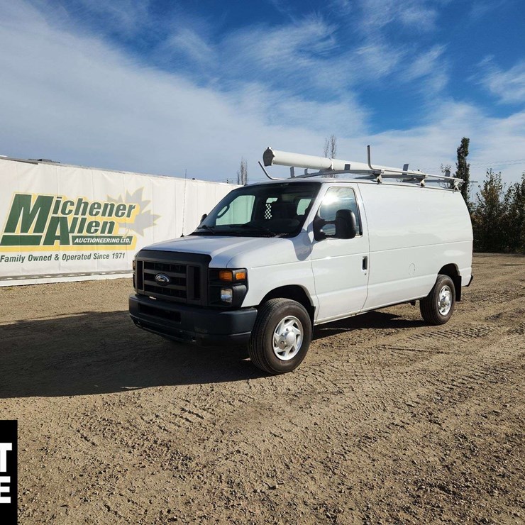 2012 FORD CARGO
