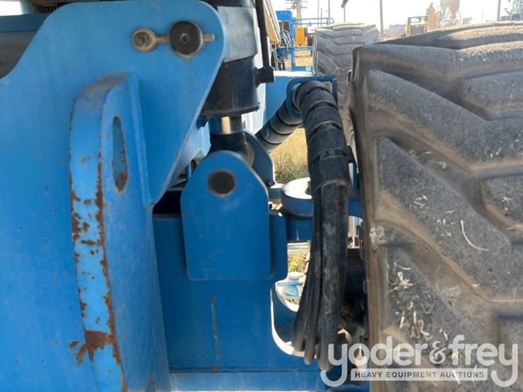 2012-genie-s85-image-37