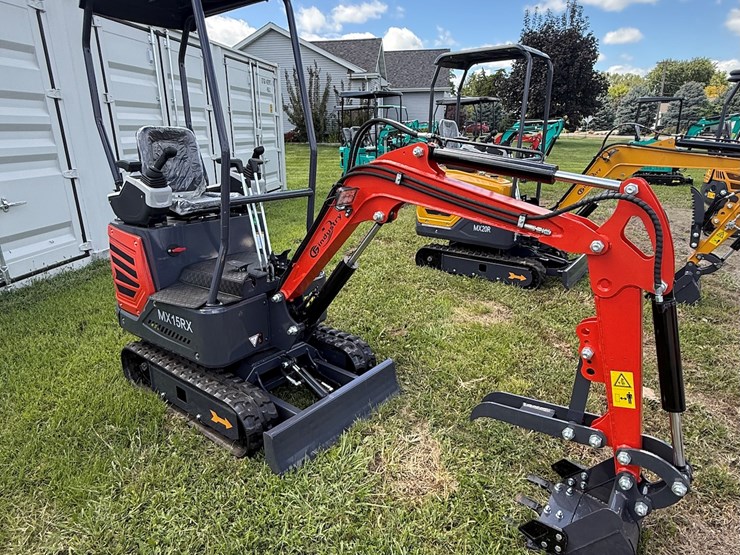 #602-•-2025-cfg-industrial-mx15r-hydraulic-track-type-mini-excavator-image-1