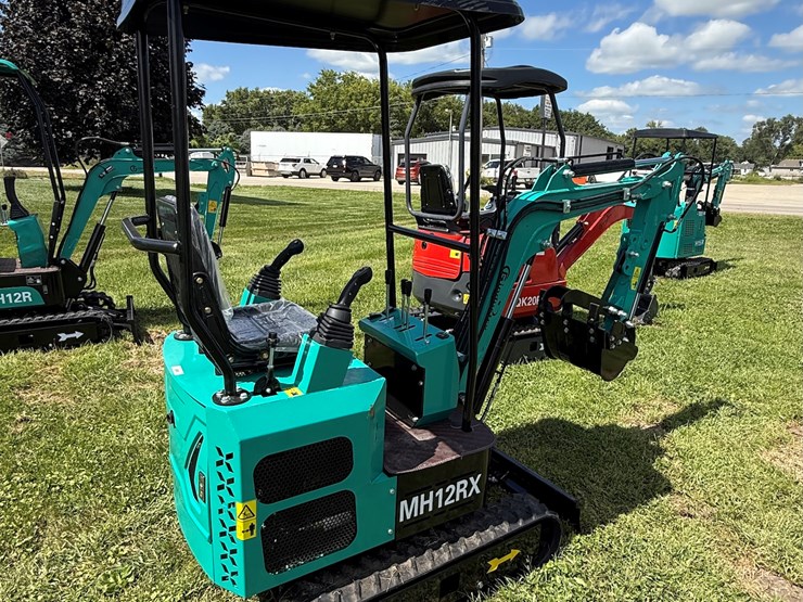 #611-•-2025-cfg-industrial-mh12rx-hydraulic-track-type-mini-excavator-image-8
