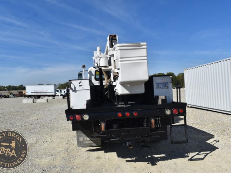 2012-international-durastar-4300-image-13