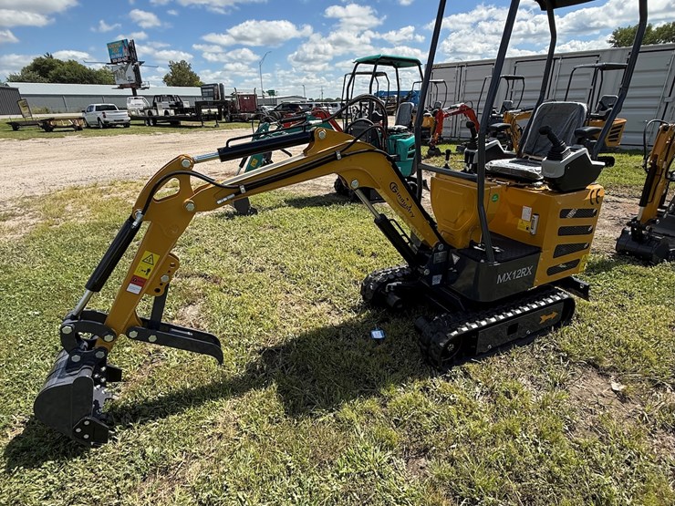 #608-•-2025-cfg-industrial-mx12rx-hydraulic-track-type-mini-excavator-image-15