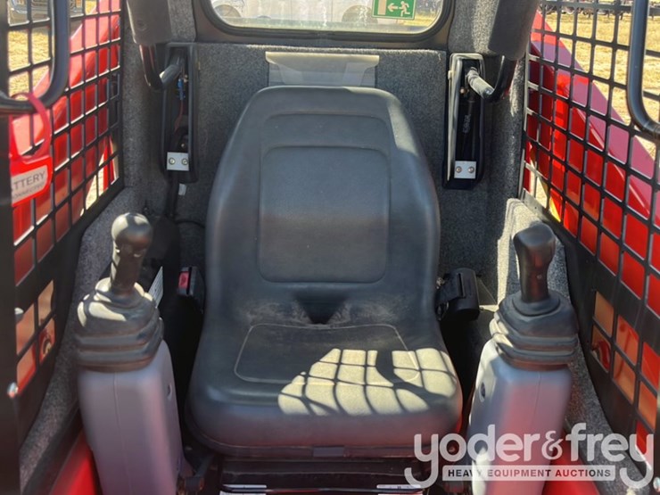 2023-manitou-1050rt-image-9
