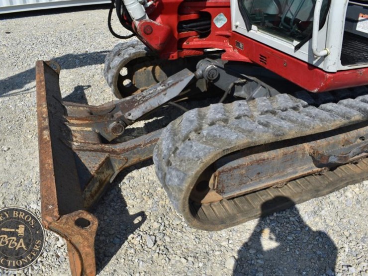 2018-takeuchi-tb290-image-28
