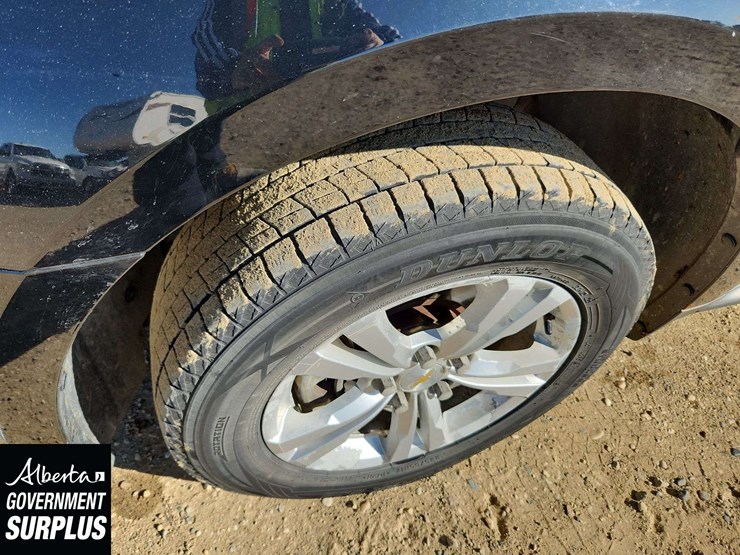 2015-chevrolet-equinox-lt-image-29