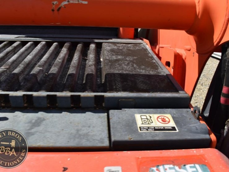 2017-kubota-ssv65-image-77