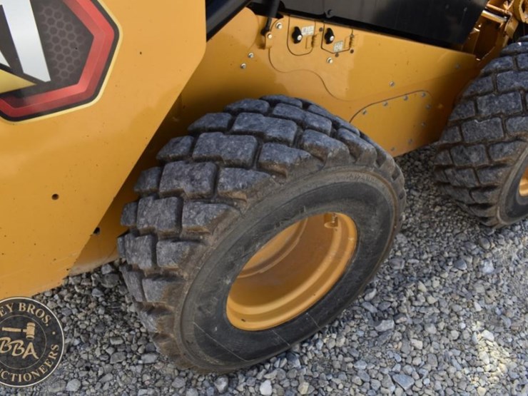 2021-caterpillar-272d3-image-28