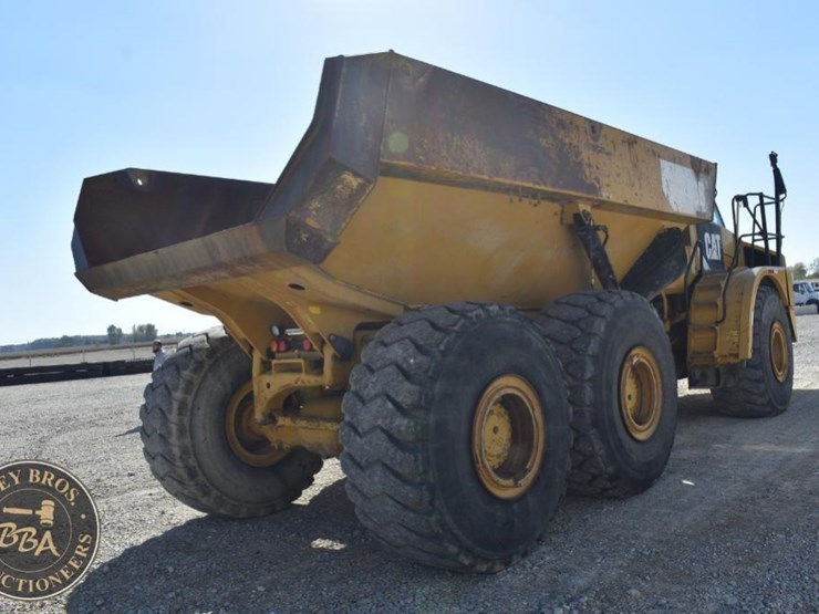 2012-caterpillar-740b-image-47