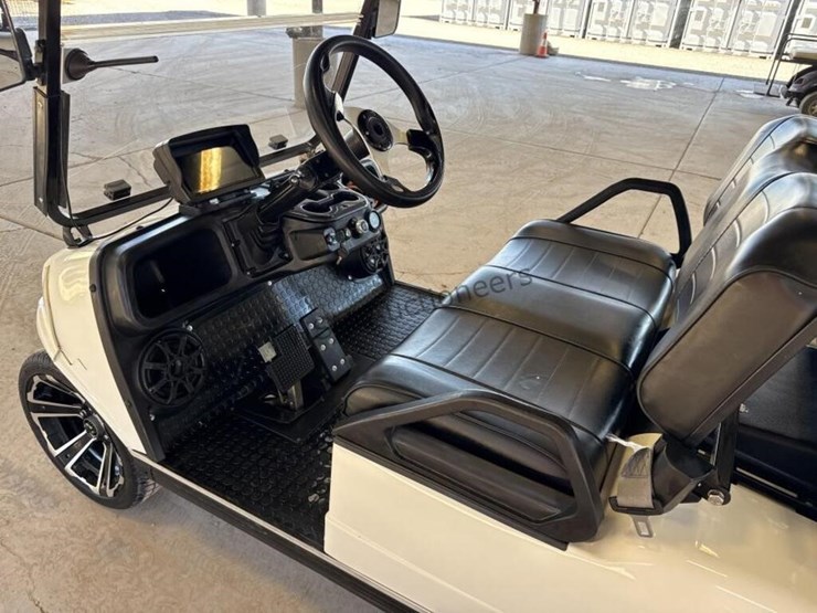 2022-hdk-golf-cart-image-10