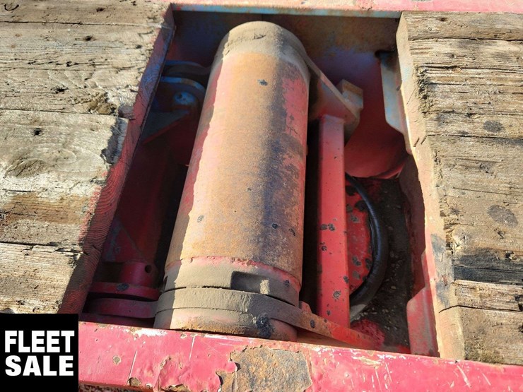 2008-manac-tri/a-step-deck-trailer-image-25