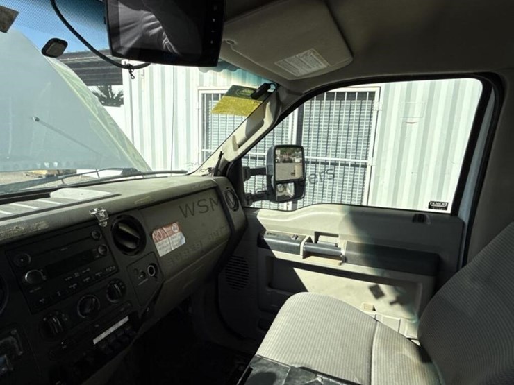 2008-ford-f550-image-24