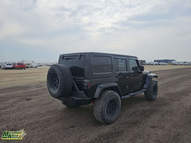 2011-jeep-wrangler-image-4