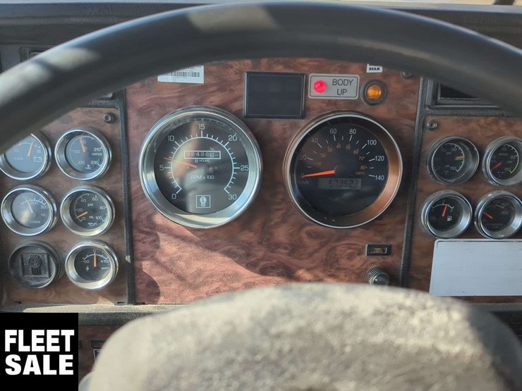 2000-kenworth-t800-image-11