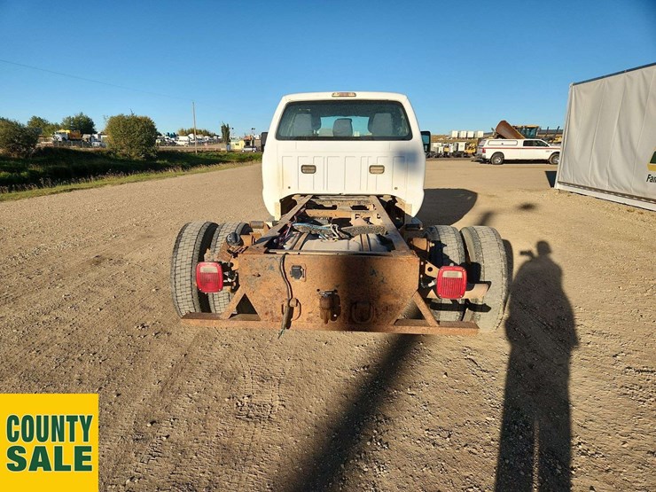 2013-ford-f550-image-4