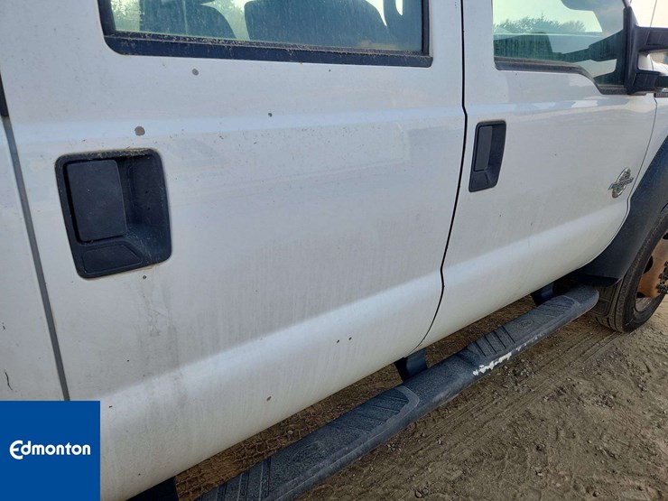 2013-ford-f550-image-35