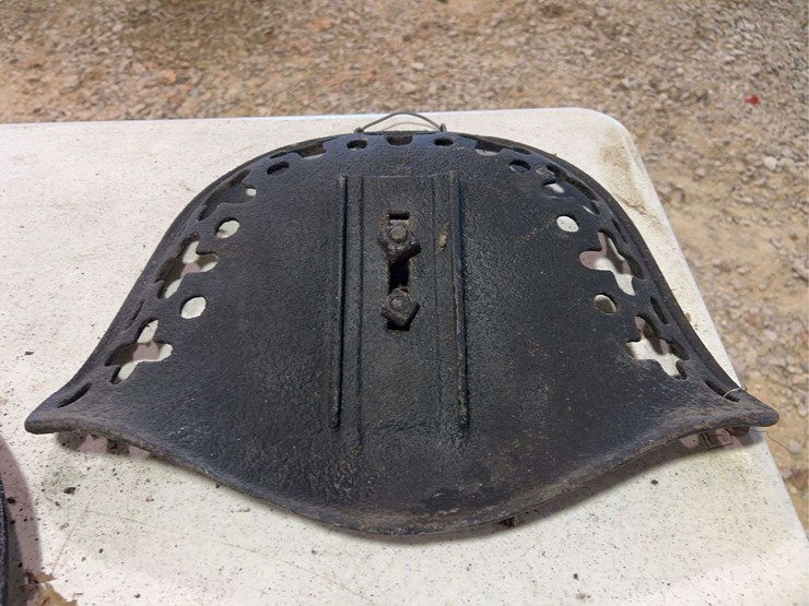 (3)-cast-iron-seats-image-15
