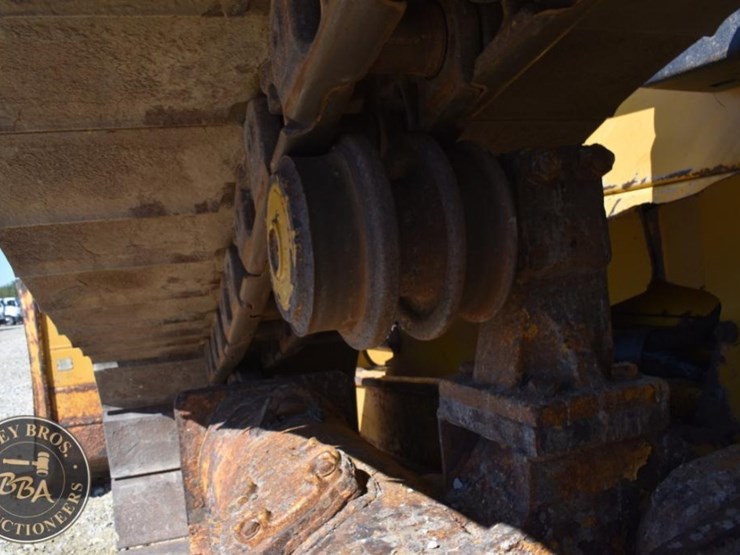 2020-caterpillar-d6n-lgp-image-58