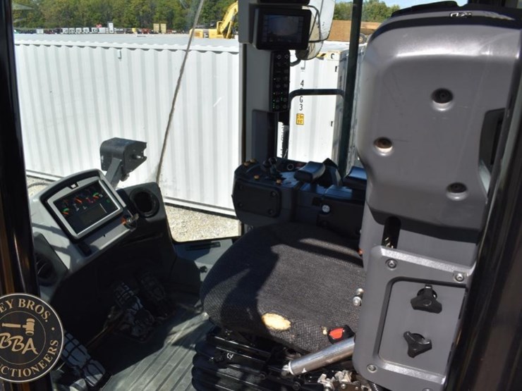 2016-caterpillar-982m-image-8