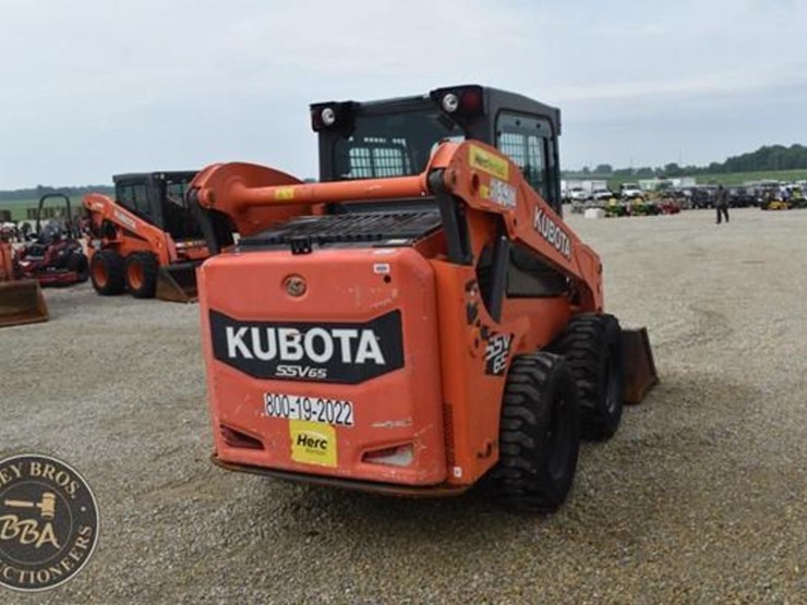 2017-kubota-ssv65-image-7