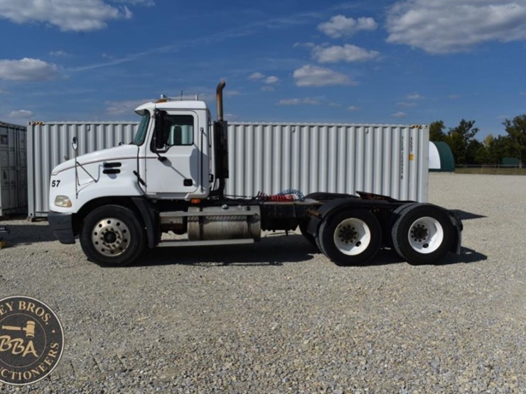 1999-mack-vision-38024-image-2