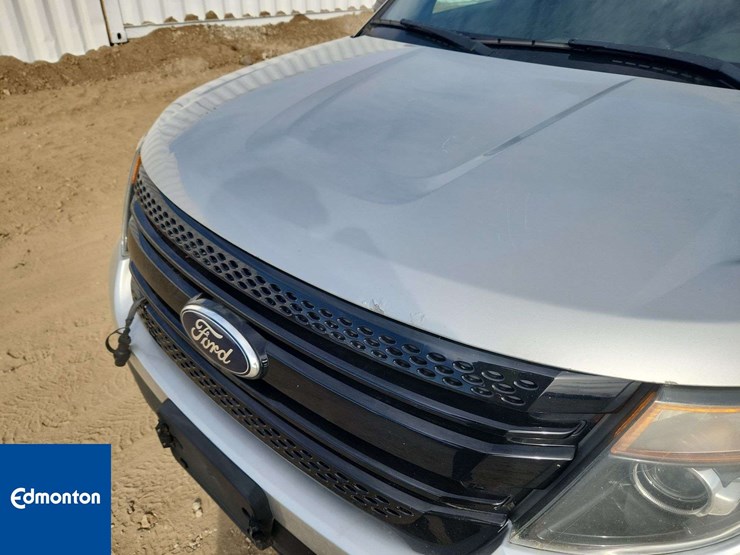 2013-ford-explorer-image-35