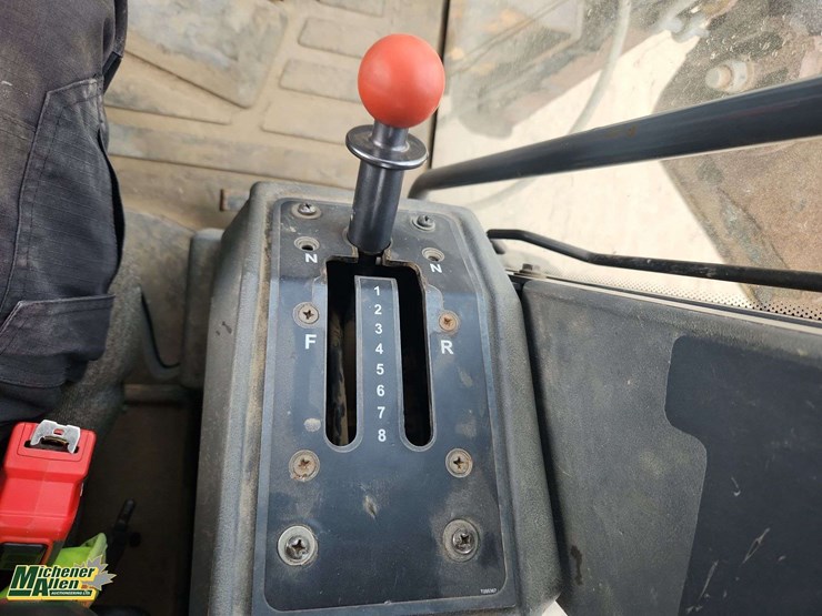 2006-deere-770d-image-15