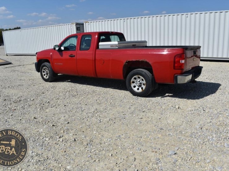 2013-chevrolet-silverado-1500-image-3