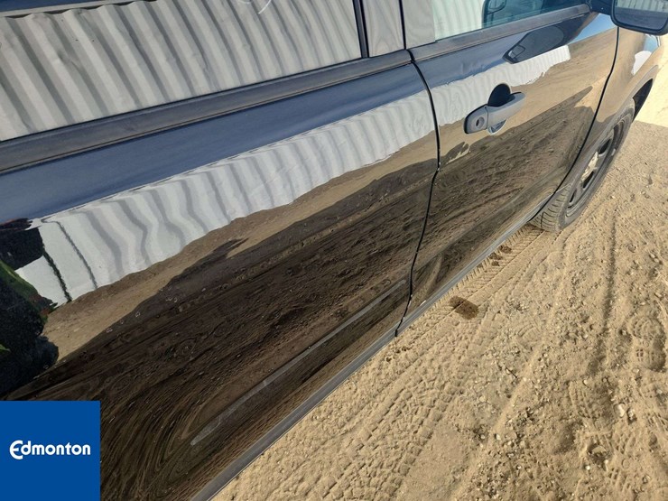 2016-ford-explorer-image-42
