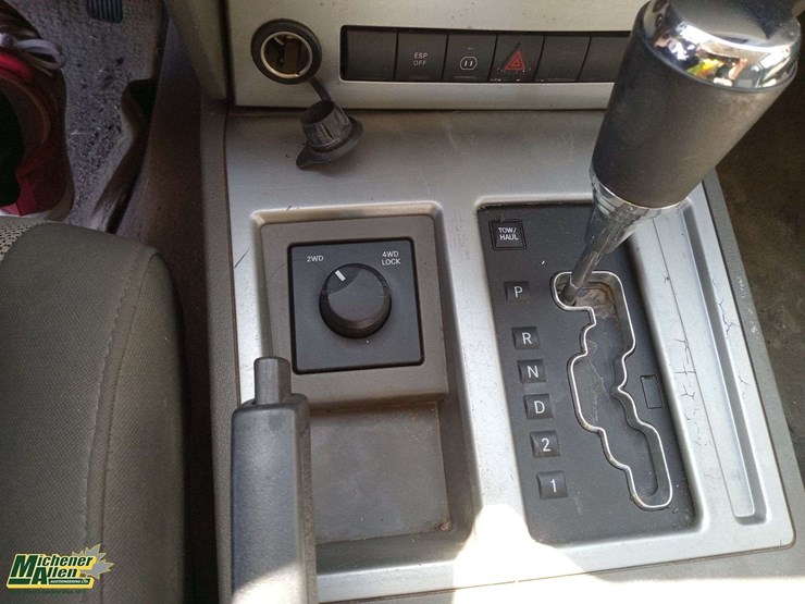 2008-dodge-nitro-image-9