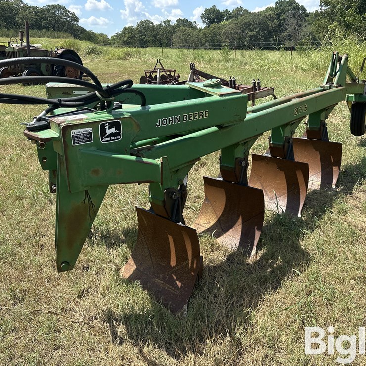 JOHN DEERE 975