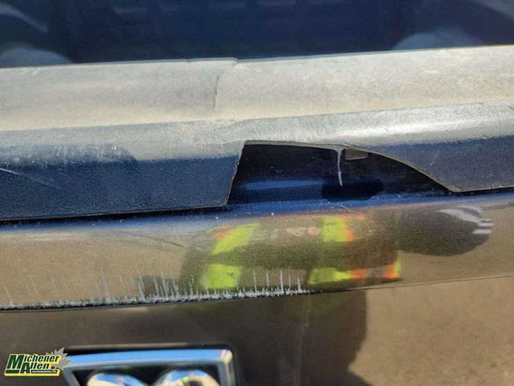 2015-ram-tradesman-image-38