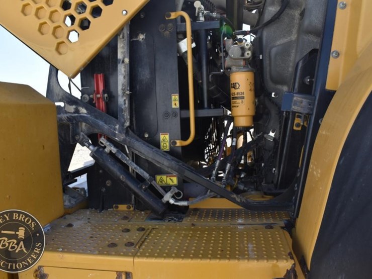 2016-caterpillar-982m-image-69