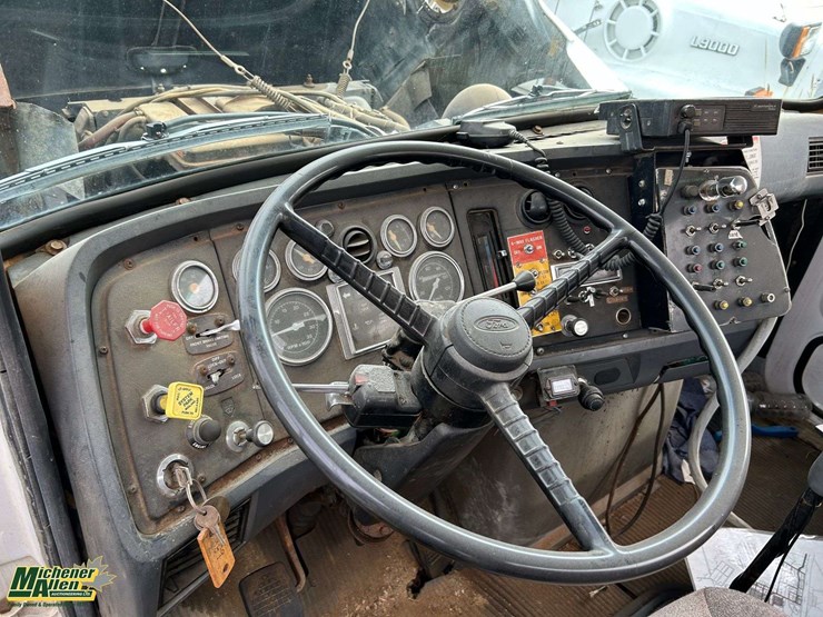 1989-ford-lt9000-image-8