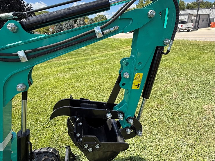 #614-•-2025-cfg-industrial-h15r-hydraulic-track-type-mini-excavator-image-9