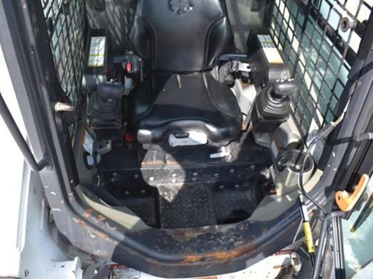 2017-bobcat-s570-image-39