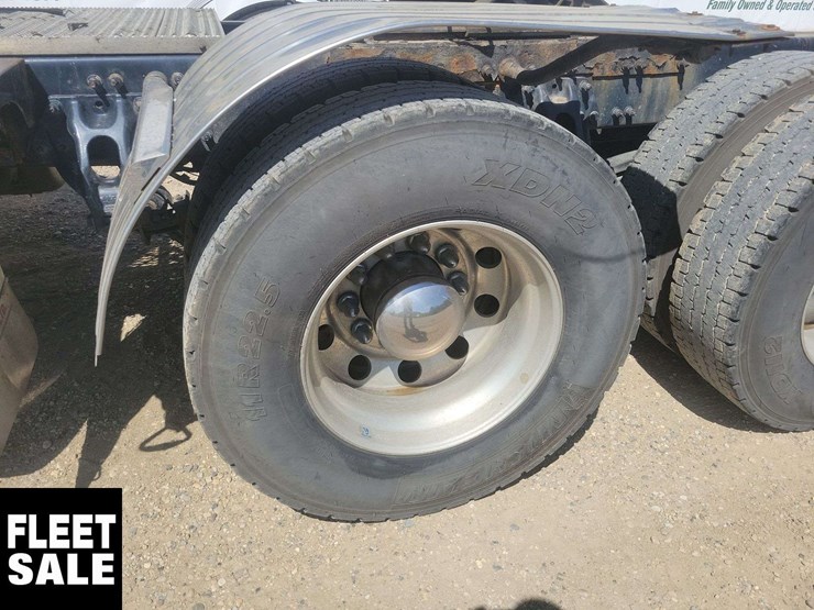 2019-peterbilt-579-image-22