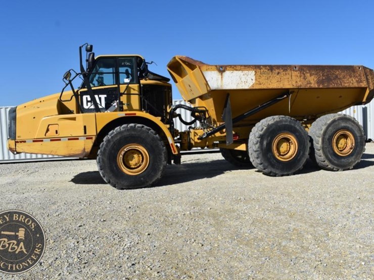2011-caterpillar-740b-image-21