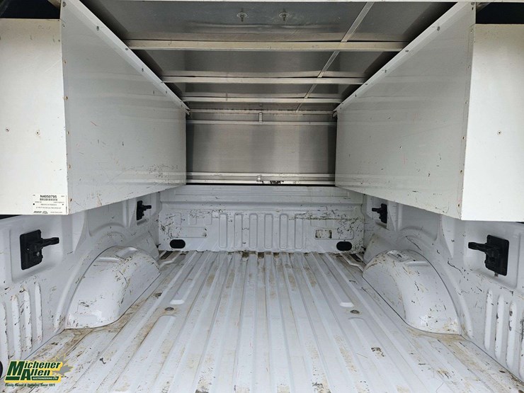 2021-ford-f150-image-27