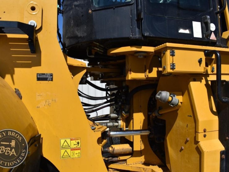 2016-caterpillar-982m-image-60