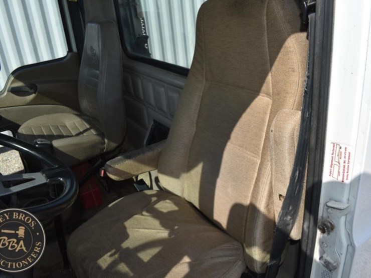 1999-mack-vision-38024-image-12