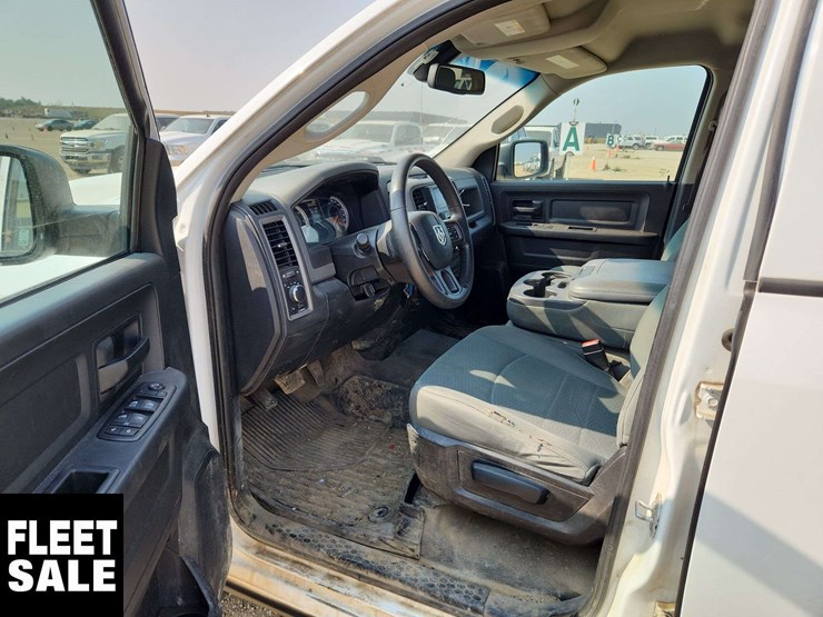 2016-ram-tradesman-image-13