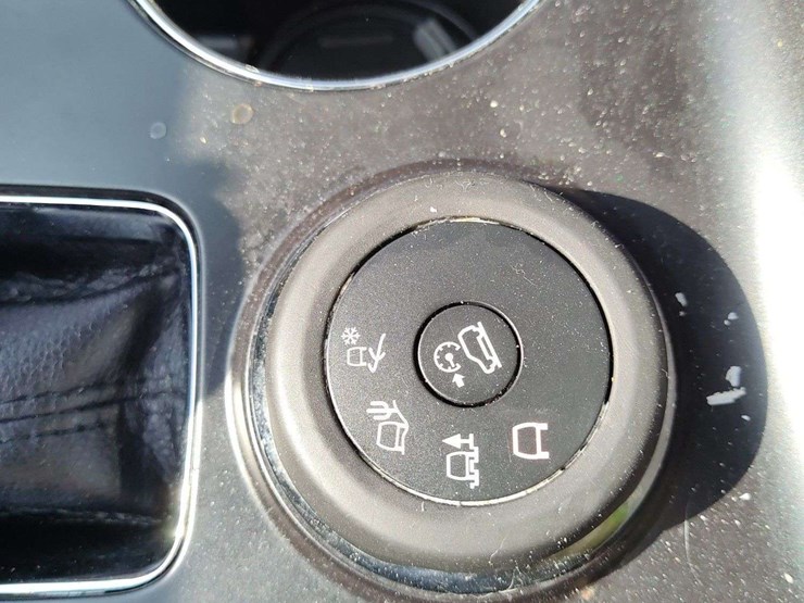 2017-ford-explorer-image-11